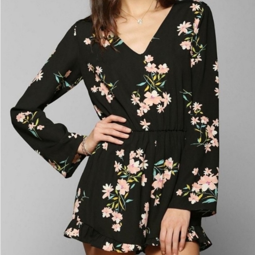 Urban Outfitters Pins & Needles Floral Romper EUC